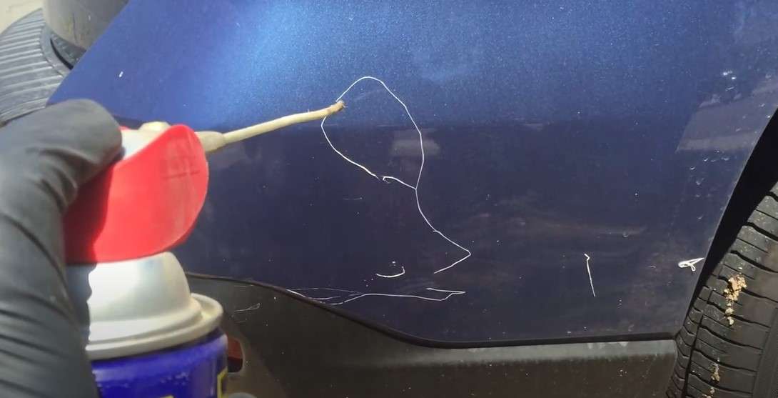 how-to-get-smeared-gum-off-car-paint-eliminate-gum-without-scratching